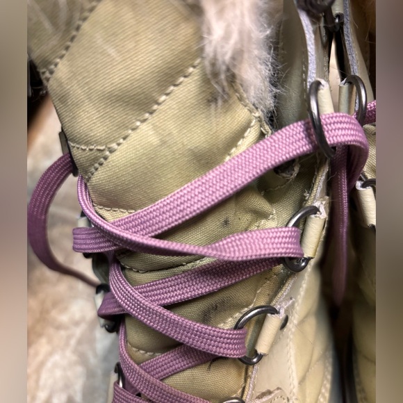 Girl or Women’s Tofino II Waterproof Boot - Picture 8 of 12